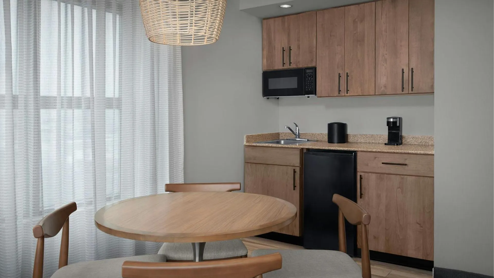 Courtyard Virginia Beach Oceanfront/South 3*,